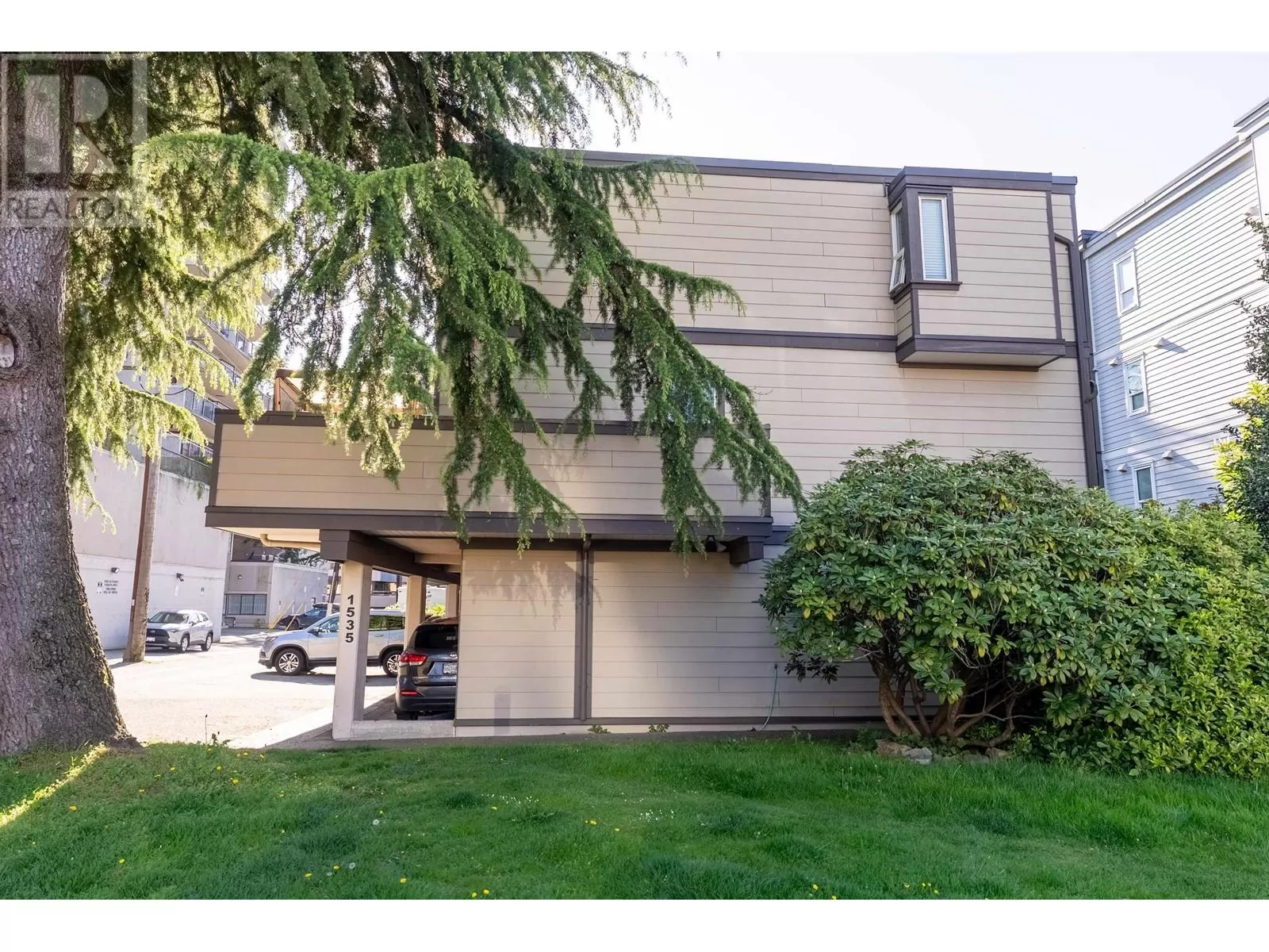 Row / Townhouse for rent: 5 1535 St. Georges Avenue, North Vancouver, British Columbia V7L 3J6