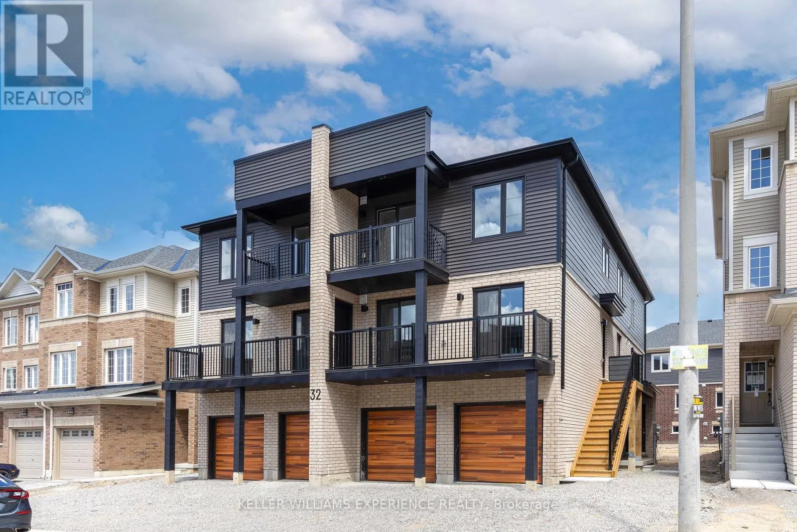 Apartment for rent: 5 - 32 Wagon Lane, Barrie, Ontario L9J 0V2