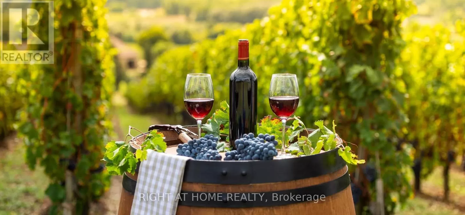 5 - 3220 Dufferin Street, Toronto, Ontario M6A 2T3