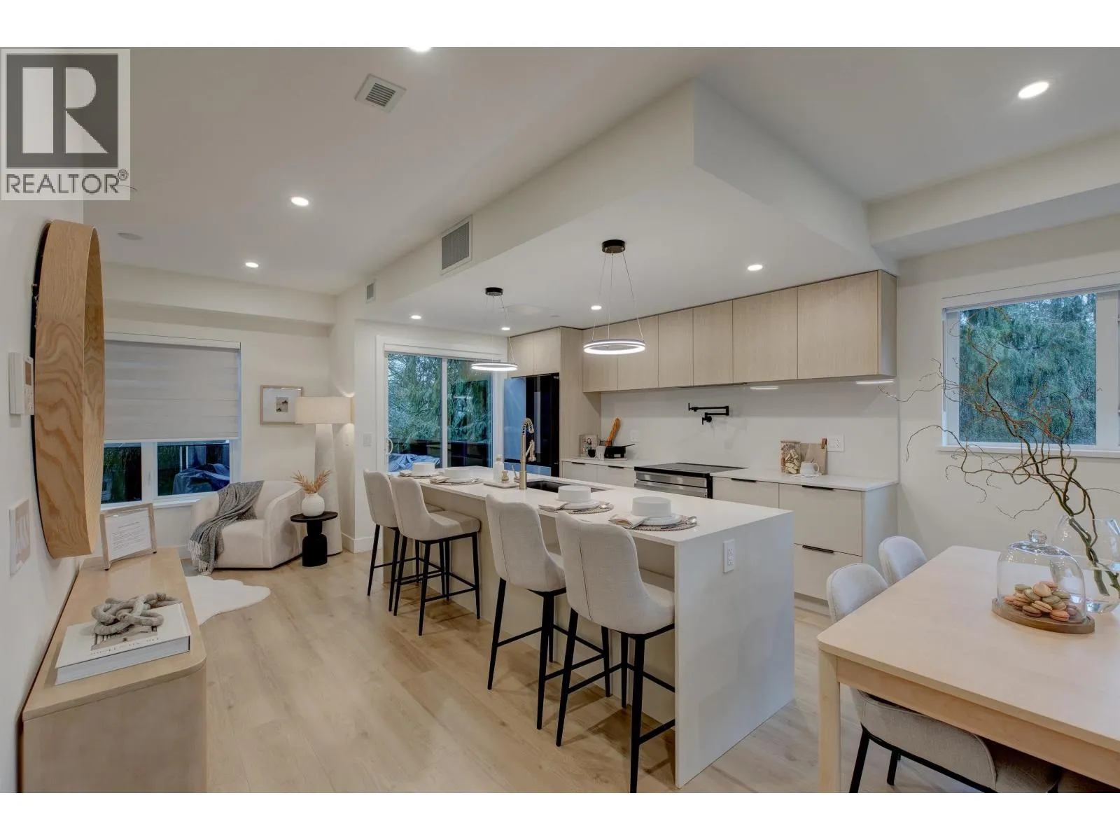 Row / Townhouse for rent: 5 339 Keary Street, New Westminster, British Columbia V3L 3L2