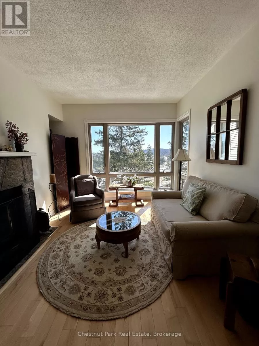 Apartment for rent: 5 - 3421 Grandview Forest Drive, Huntsville, Ontario P1H 2J5