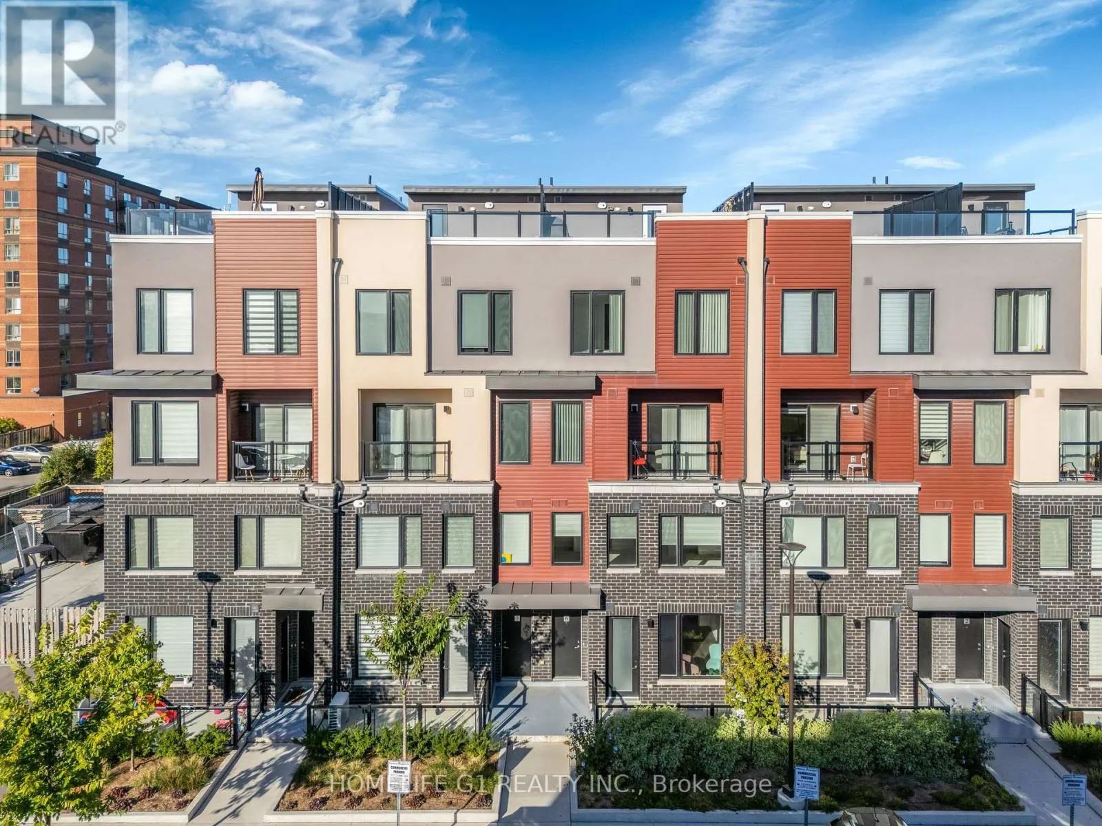 Row / Townhouse for rent: 5 - 3429 Ridgeway Drive, Mississauga, Ontario L5L 0B9