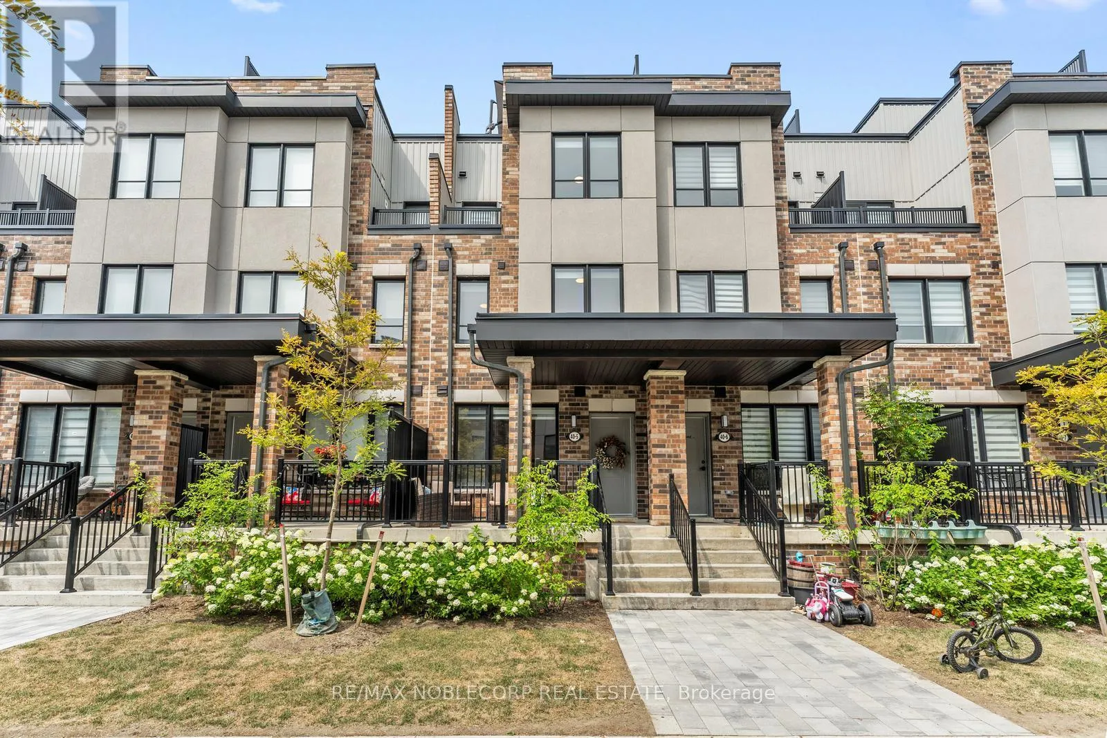 Row / Townhouse for rent: 5 - 40 Baynes Way, Bradford West Gwillimbury, Ontario L3Z 4M4