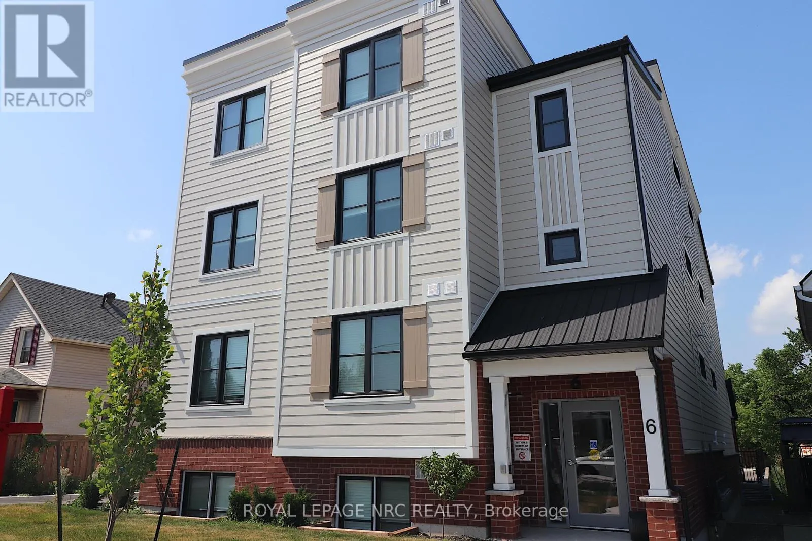 Apartment for rent: 5 - 6 Ann Street, Thorold, Ontario L2V 2J3