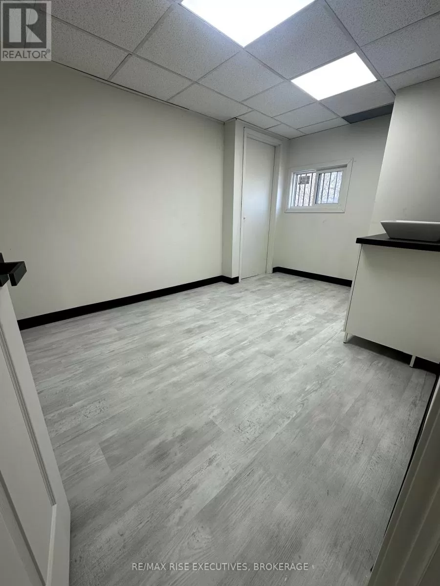 Offices for rent: 5 - 714 Front Road, Kingston, Ontario K7M 4L5
