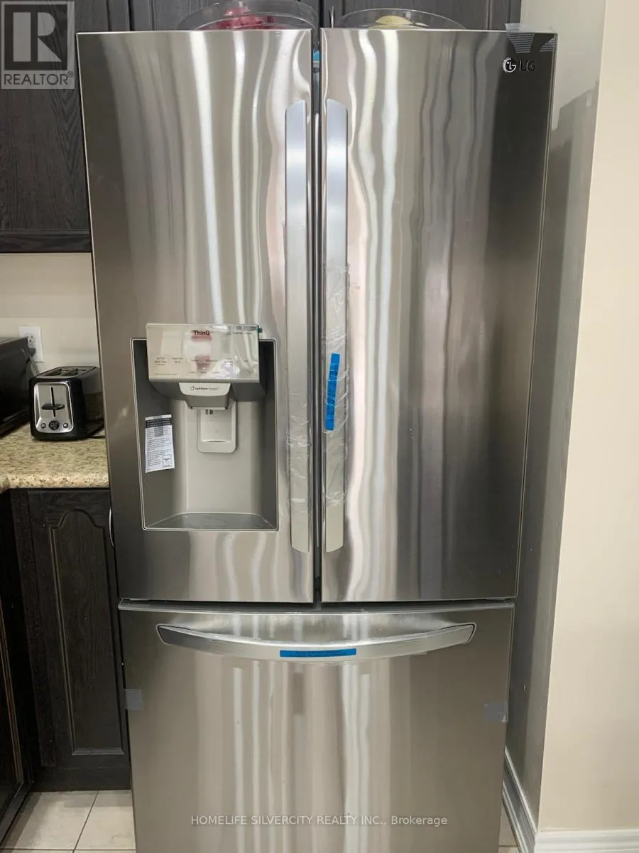 House for rent: 5 Almond Street, Brampton, Ontario L6P 3W2