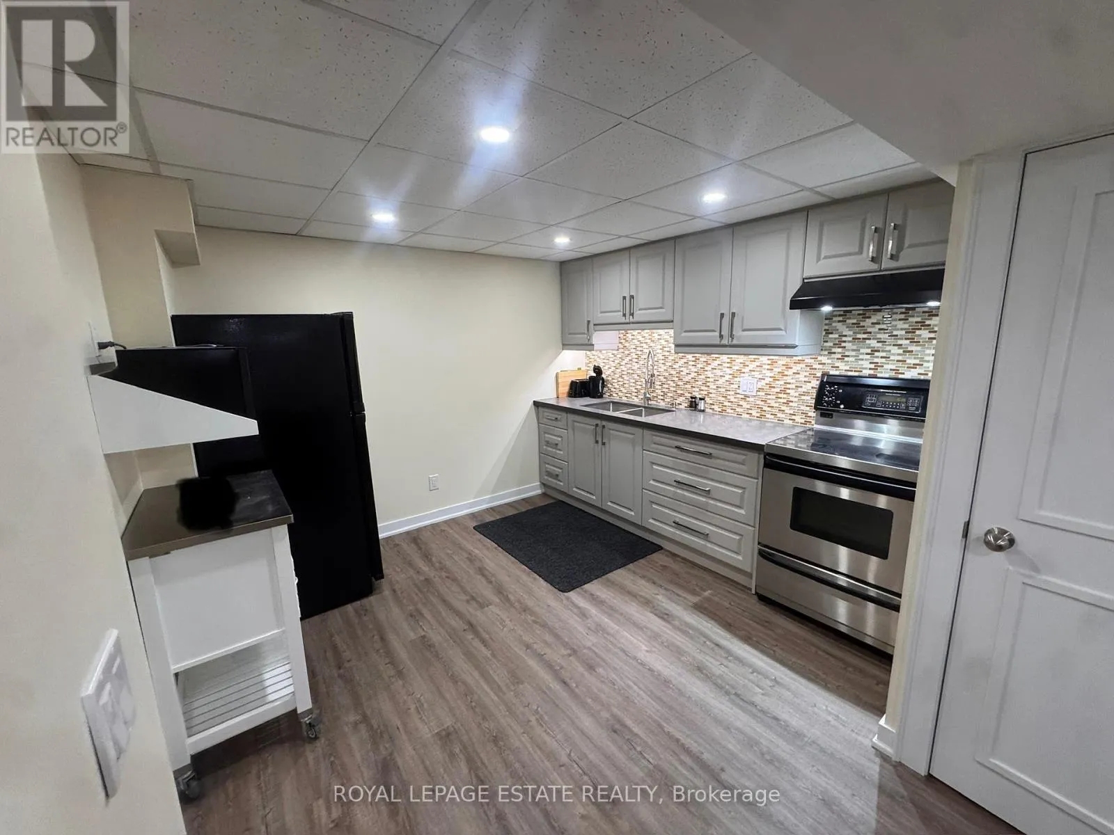 House for rent: 5 Barlow Road, Toronto, Ontario M1G 2B3