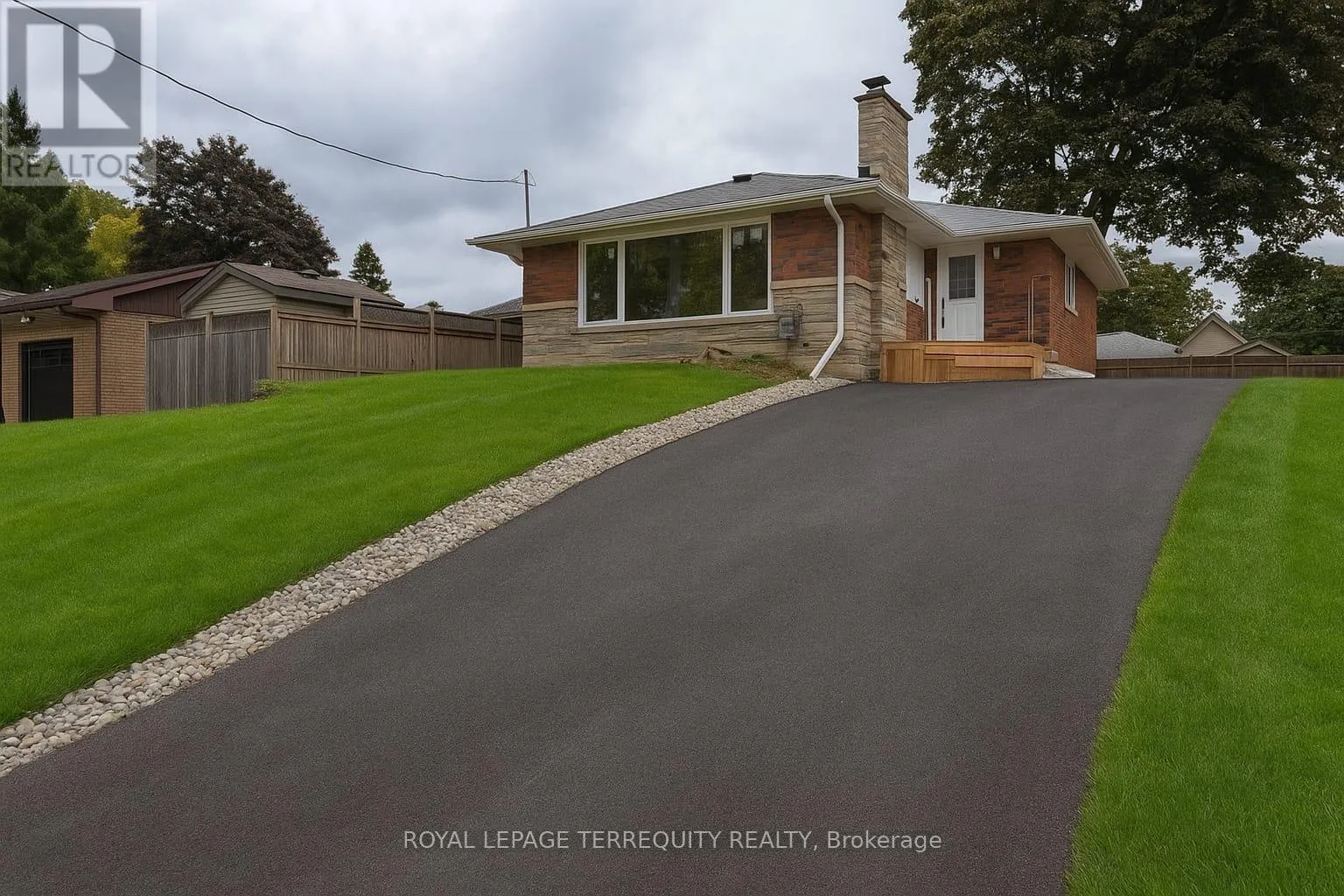 House for rent: 5 Bertram Drive, Hamilton, Ontario L9H 4T1