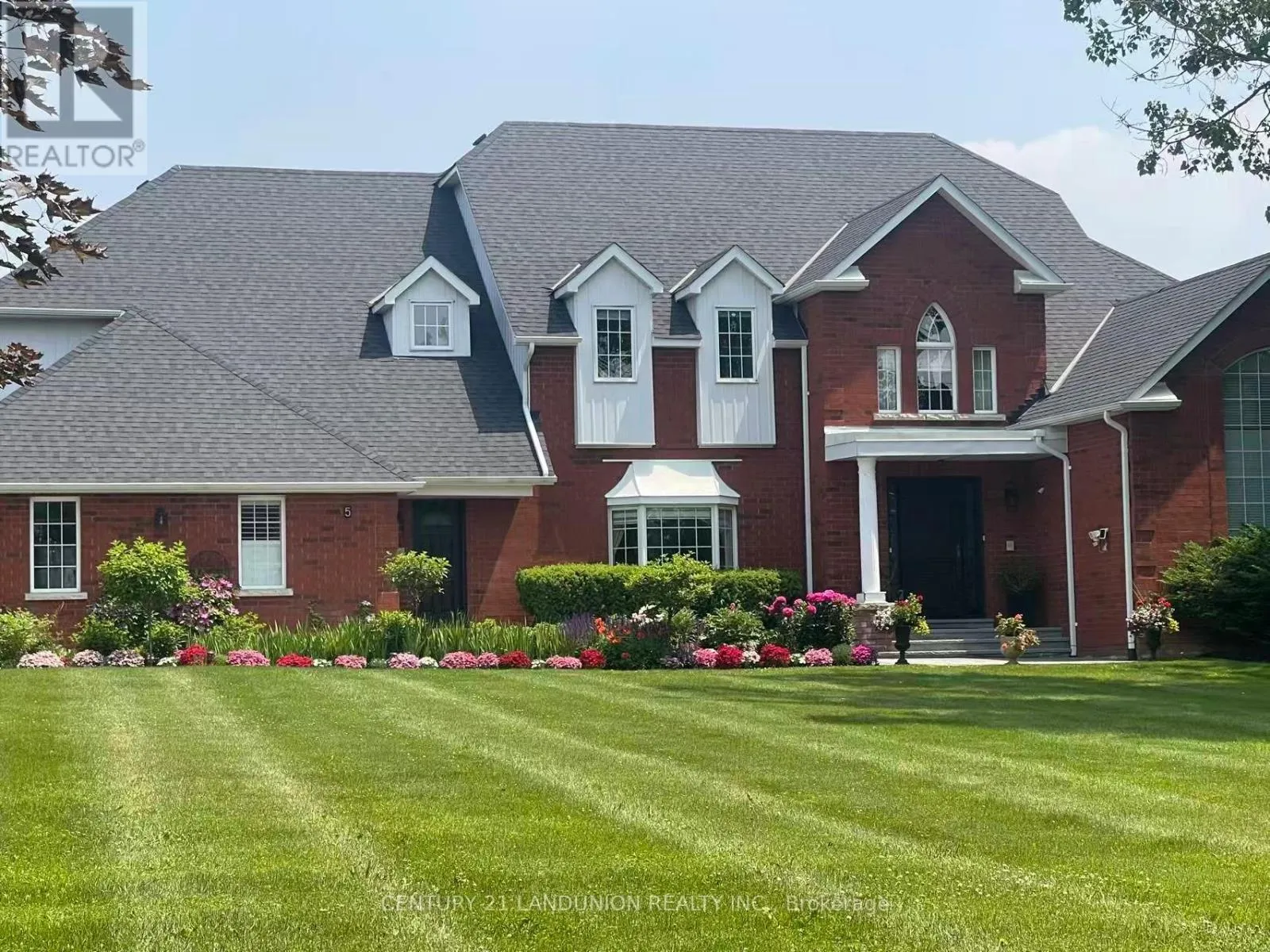 House for rent: 5 Dafoe Court, Aurora, Ontario L4G 7C8