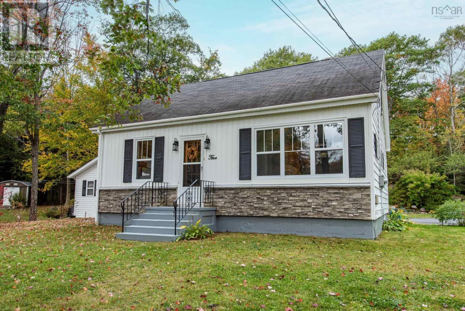 House for rent: 5 Dartmoor Crescent, Bedford, Nova Scotia B4A 2K4