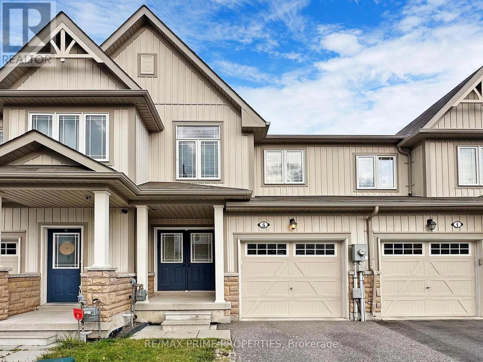 Row / Townhouse for rent: 5 Dykstra Lane, Clarington, Ontario L1C 0K7