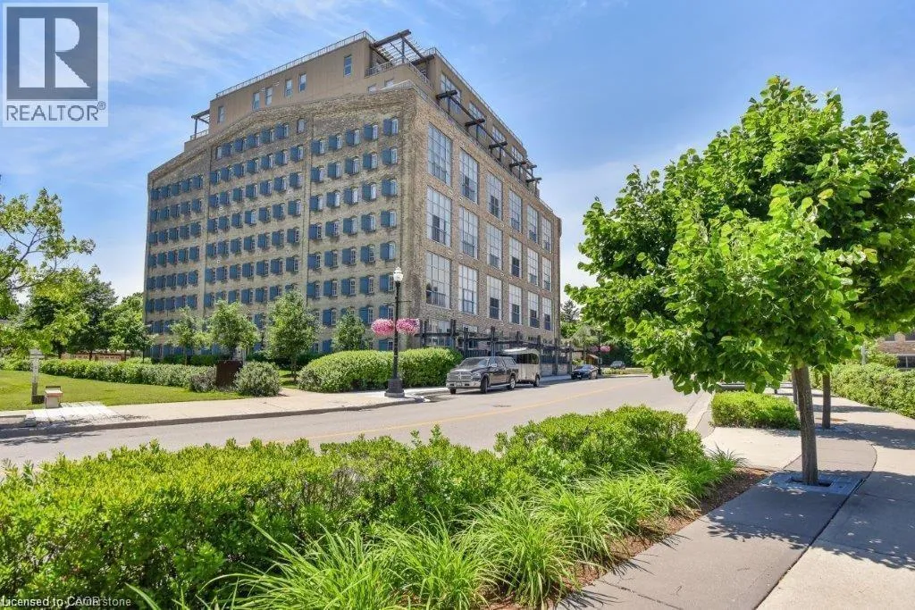 Apartment for rent: 5 Father David Bauer Drive Unit# 401, Waterloo, Ontario N2L 6M2