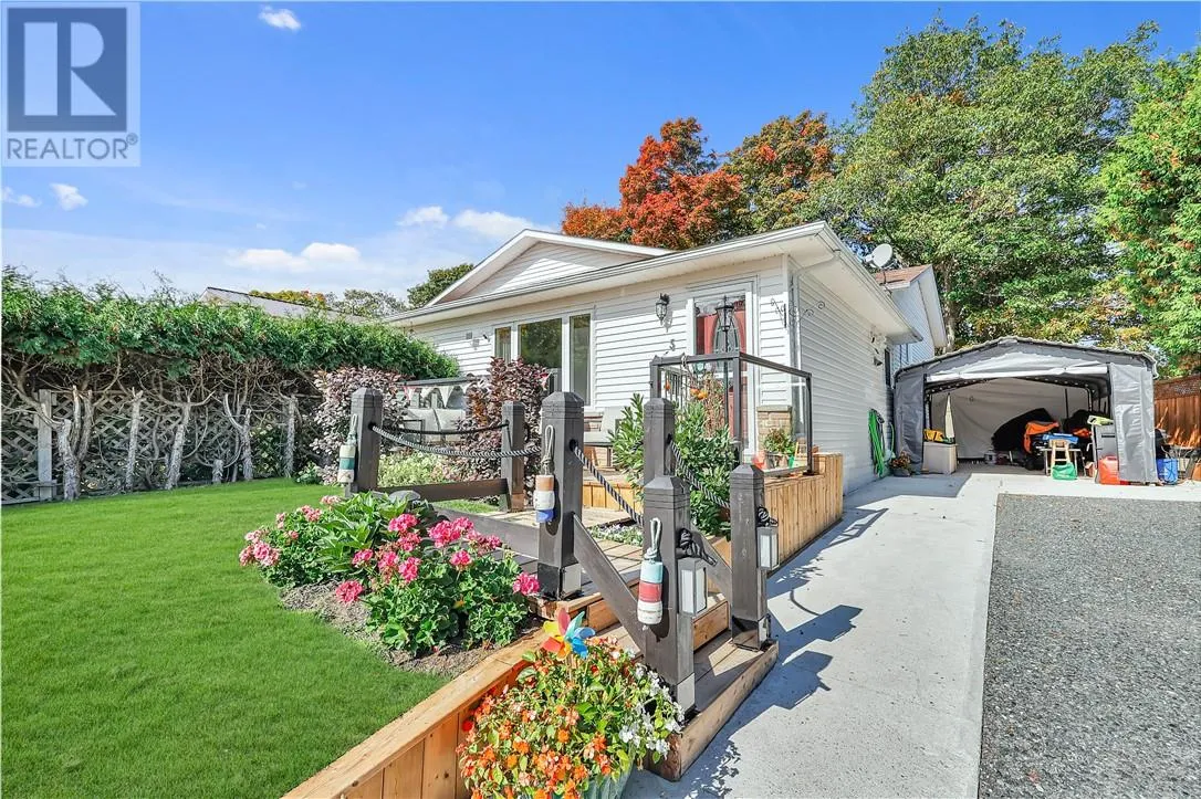 House for rent: 5 Feltz Road, Elliot Lake, Ontario P5A 3P8