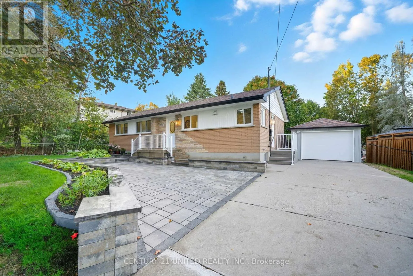 House for rent: 5 Ferndale Avenue, Peterborough, Ontario K9J 1L9