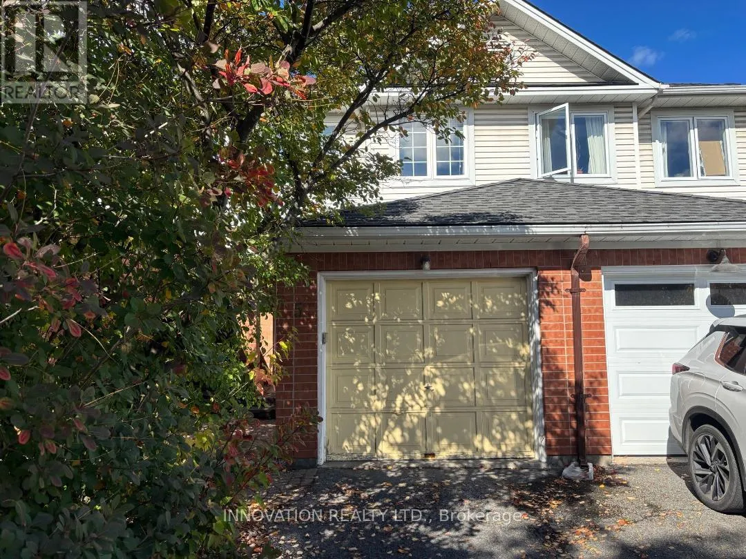 Row / Townhouse for rent: 5 Festive Private, Ottawa, Ontario K2C 4A1
