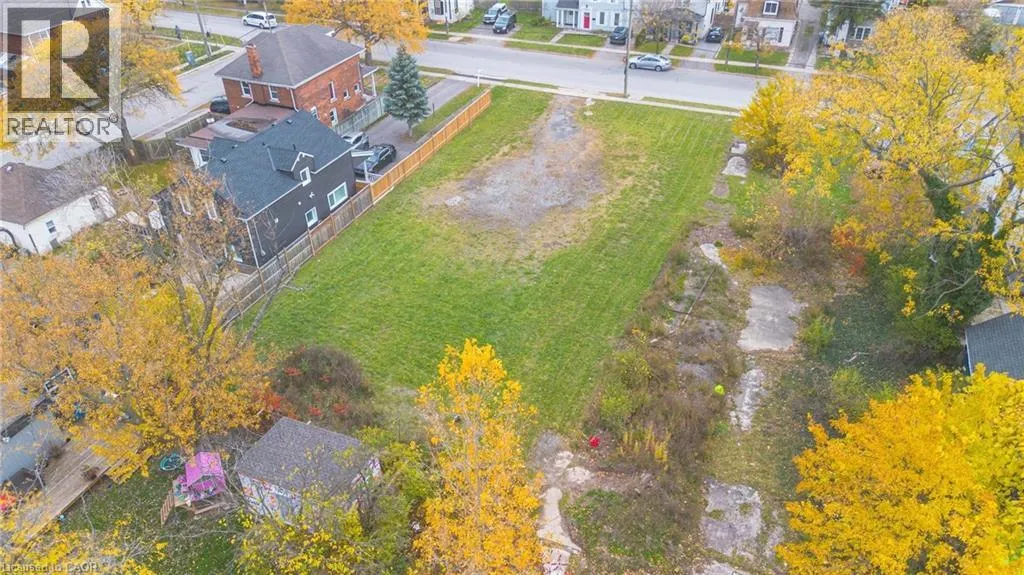 5 Haight Street, St. Catharines, Ontario L2P 2L9