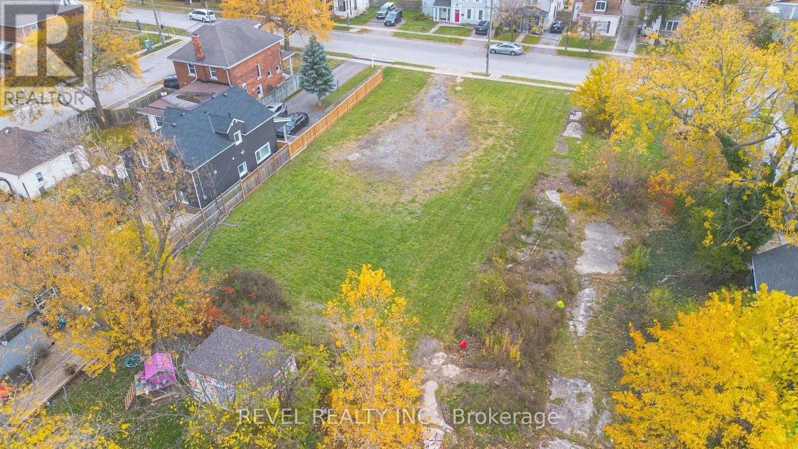 5 Haight Street, St. Catharines, Ontario L2P 2L9