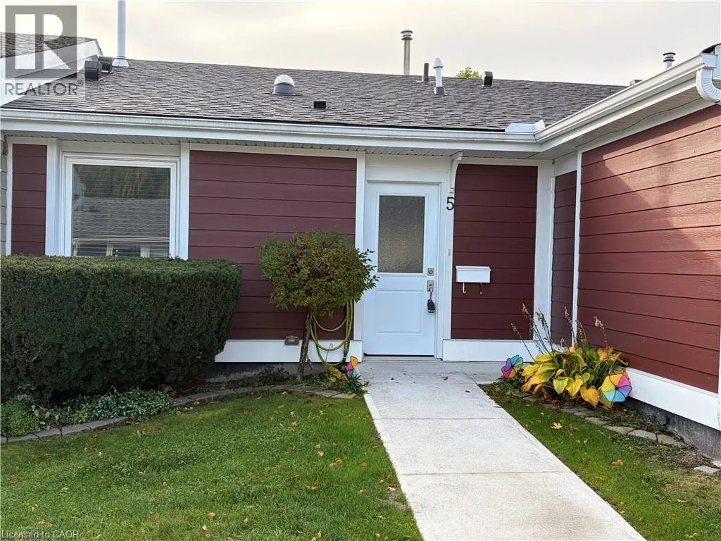 Row / Townhouse for rent: 5 Jaczenko Terrace, Hamilton, Ontario L9B 1T8