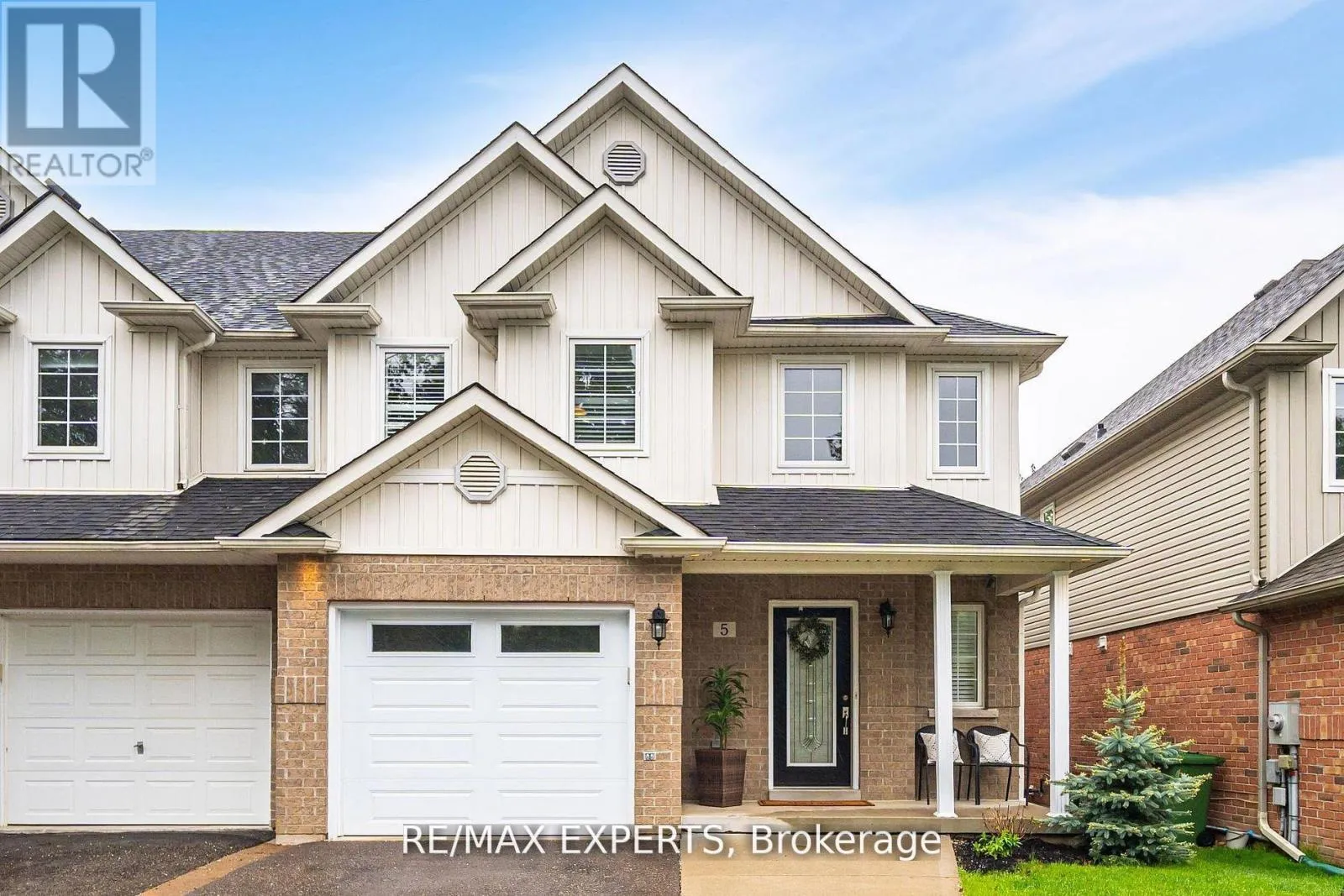 Row / Townhouse for rent: 5 Leamster Trail, Caledon, Ontario L7C 1G9