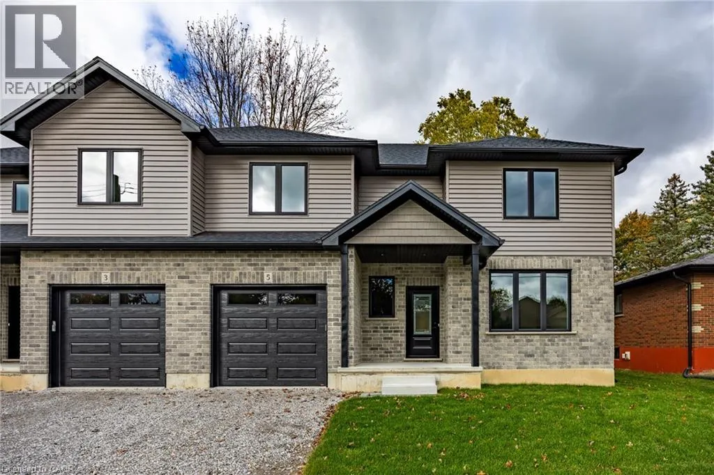 Row / Townhouse for rent: 5 Maple Avenue, Port Dover, Ontario N0A 1N6