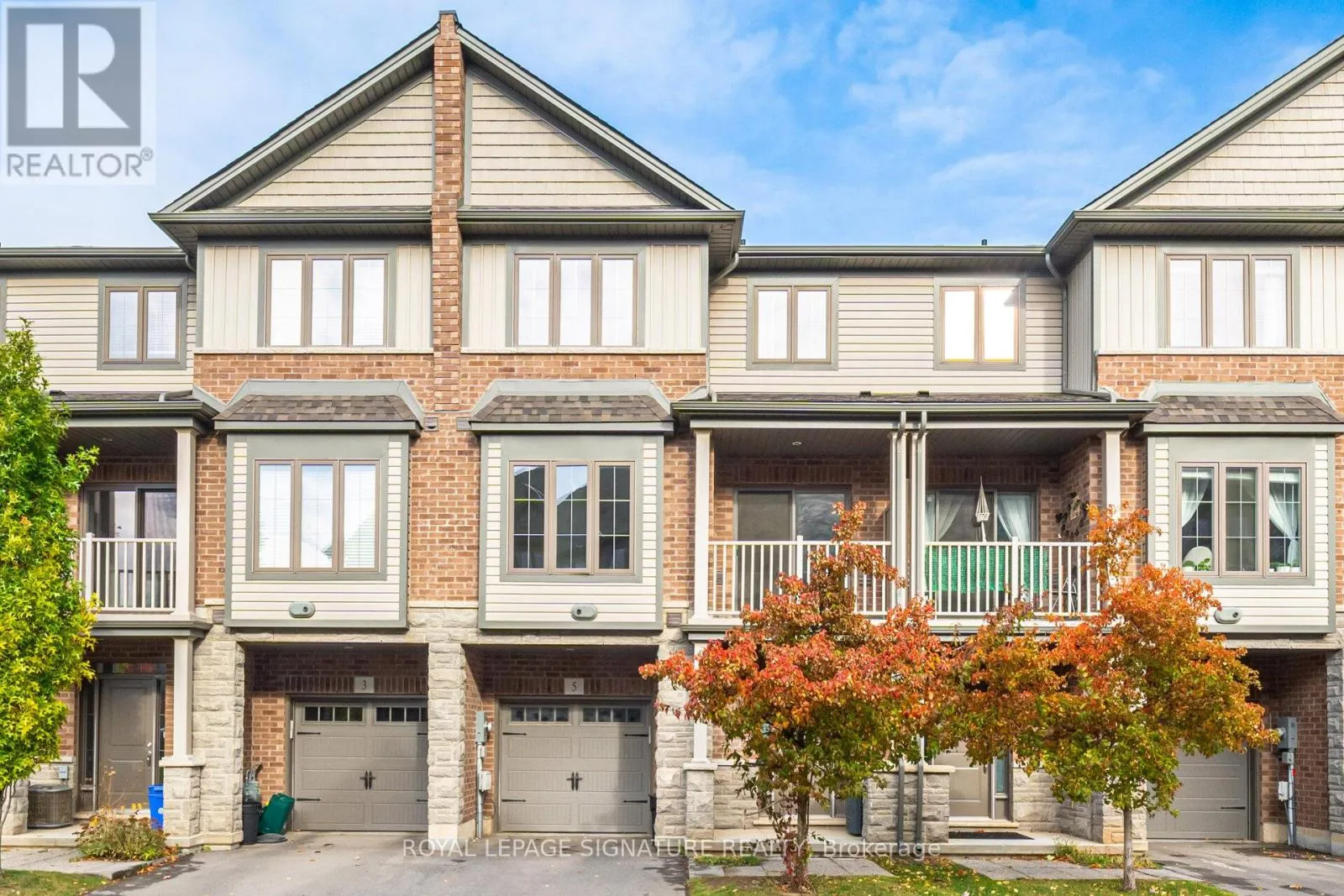 Row / Townhouse for rent: 5 Ridgeside Lane, Hamilton, Ontario L8B 1W5