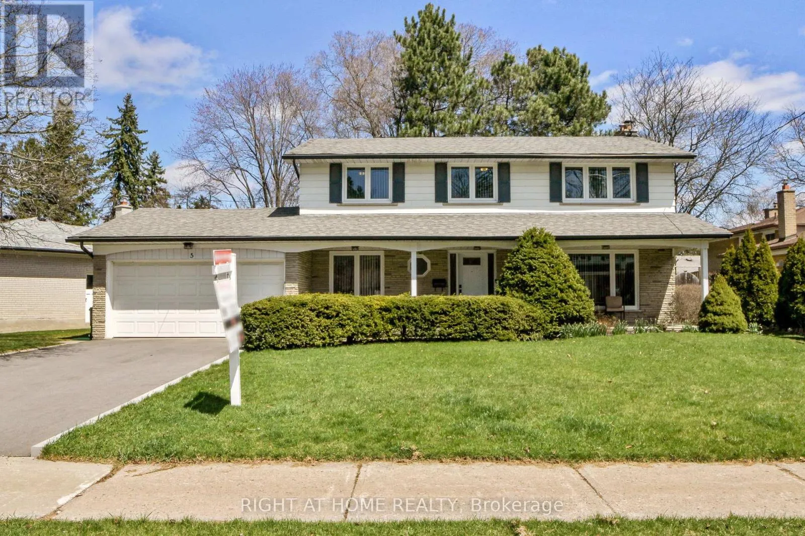 House for rent: 5 Robinter Drive, Toronto, Ontario M2M 3R1