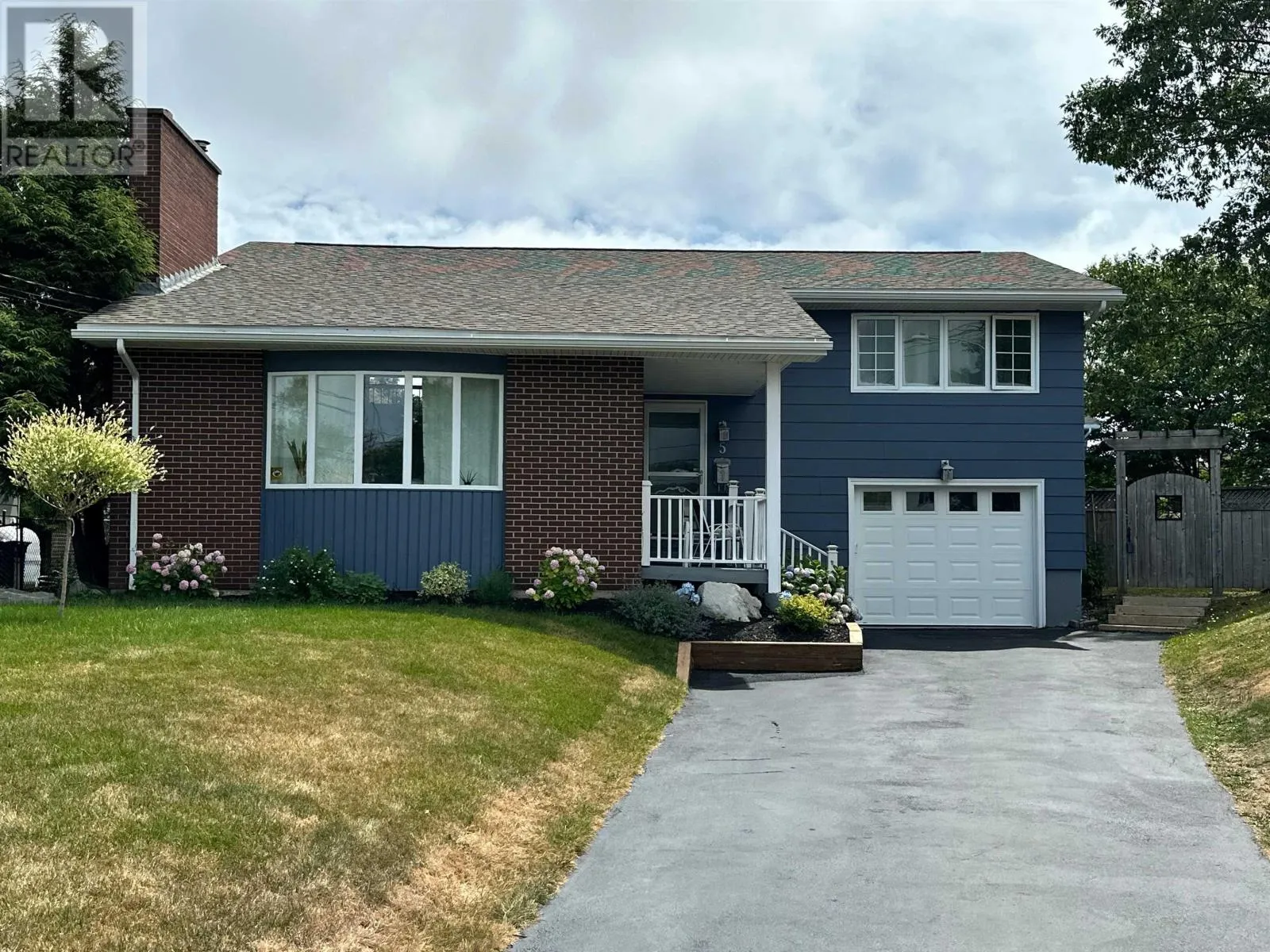 House for rent: 5 Susan Place, Crichton Park, Nova Scotia B3A 4M3