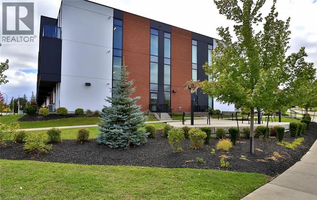 Apartment for rent: 5 Wake Robin Drive Unit# 118, Kitchener, Ontario N2E 0H6