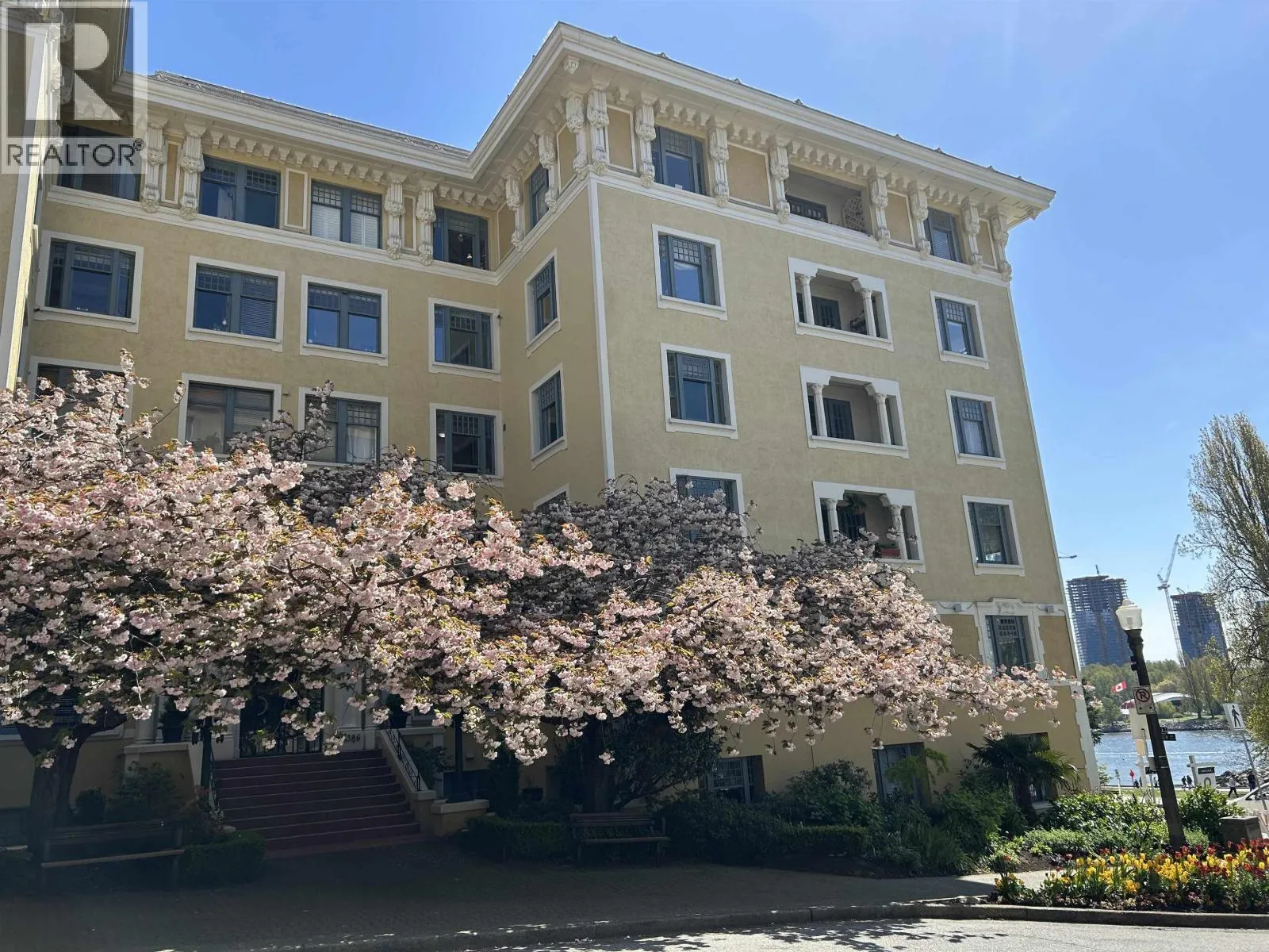 Apartment for rent: 50 1386 Nicola Street, Vancouver, British Columbia V6G 2G2