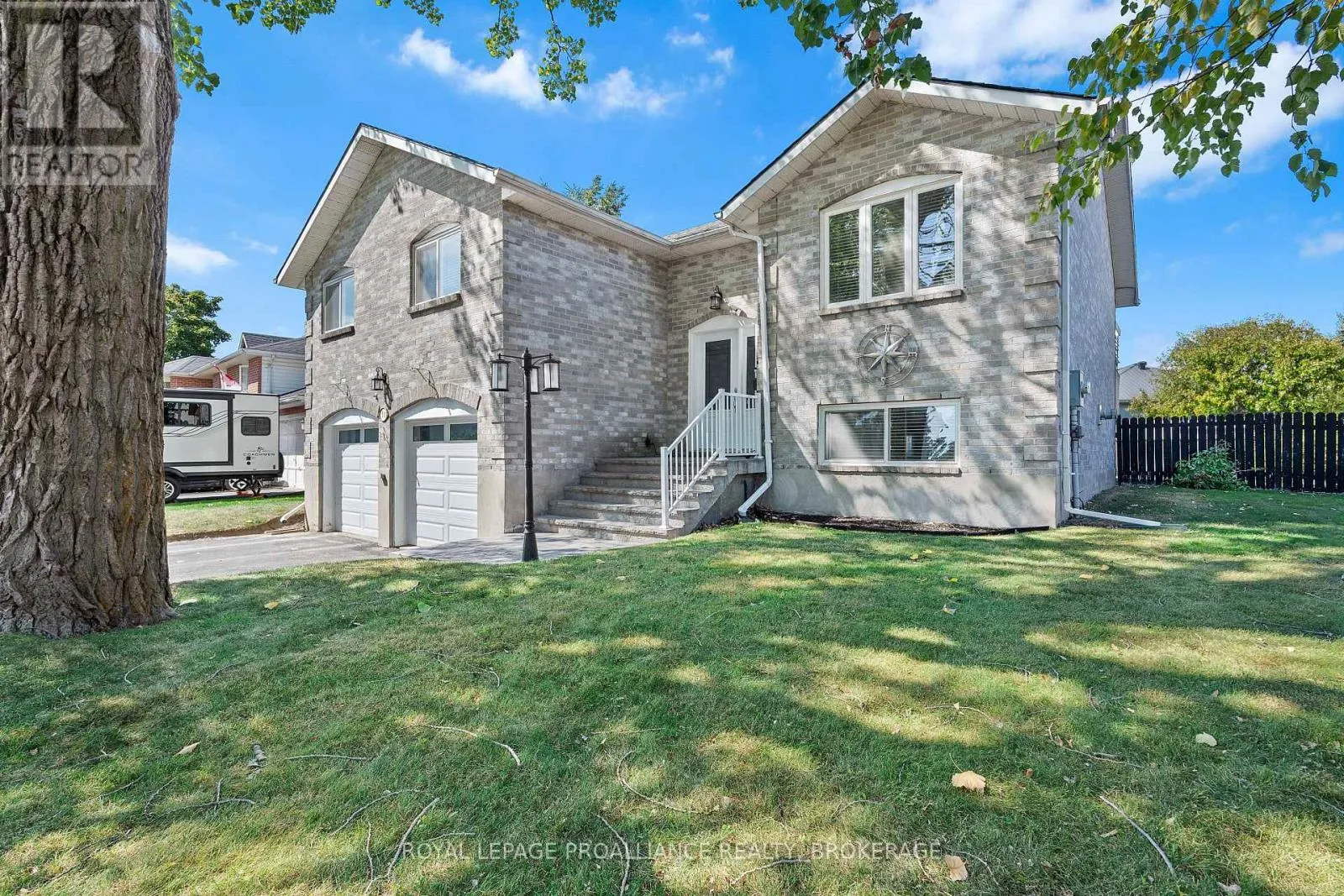 House for rent: 50 Davey Crescent, Loyalist, Ontario K7N 1X7