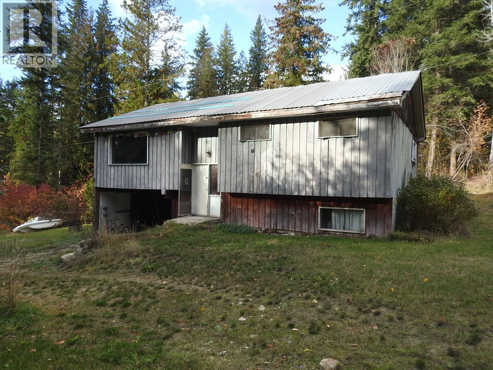 House for rent: 50 East Poirier Road, Mara, British Columbia V0E 2K0