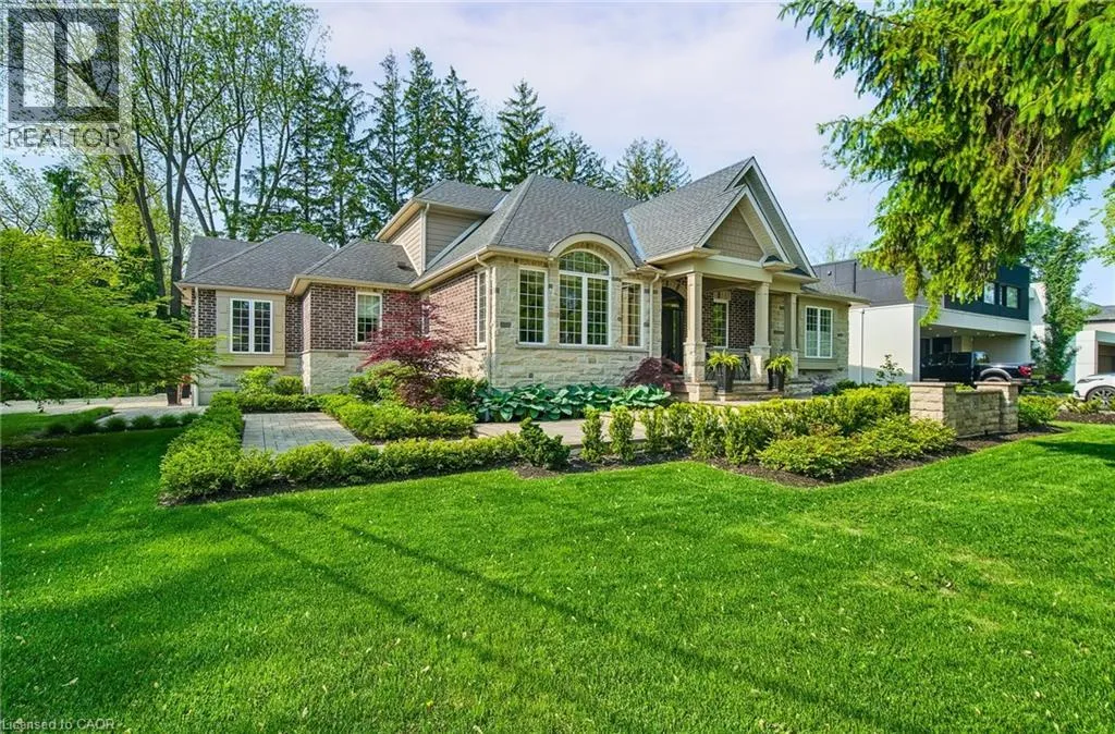 House for rent: 50 Lloyminn Avenue, Ancaster, Ontario L9G 1H3