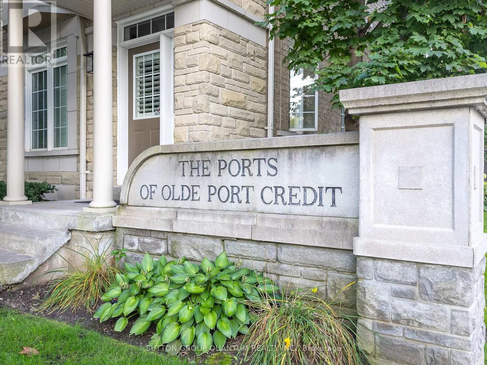 Row / Townhouse for rent: 50 Rosewood Avenue, Mississauga, Ontario L5G 4W3