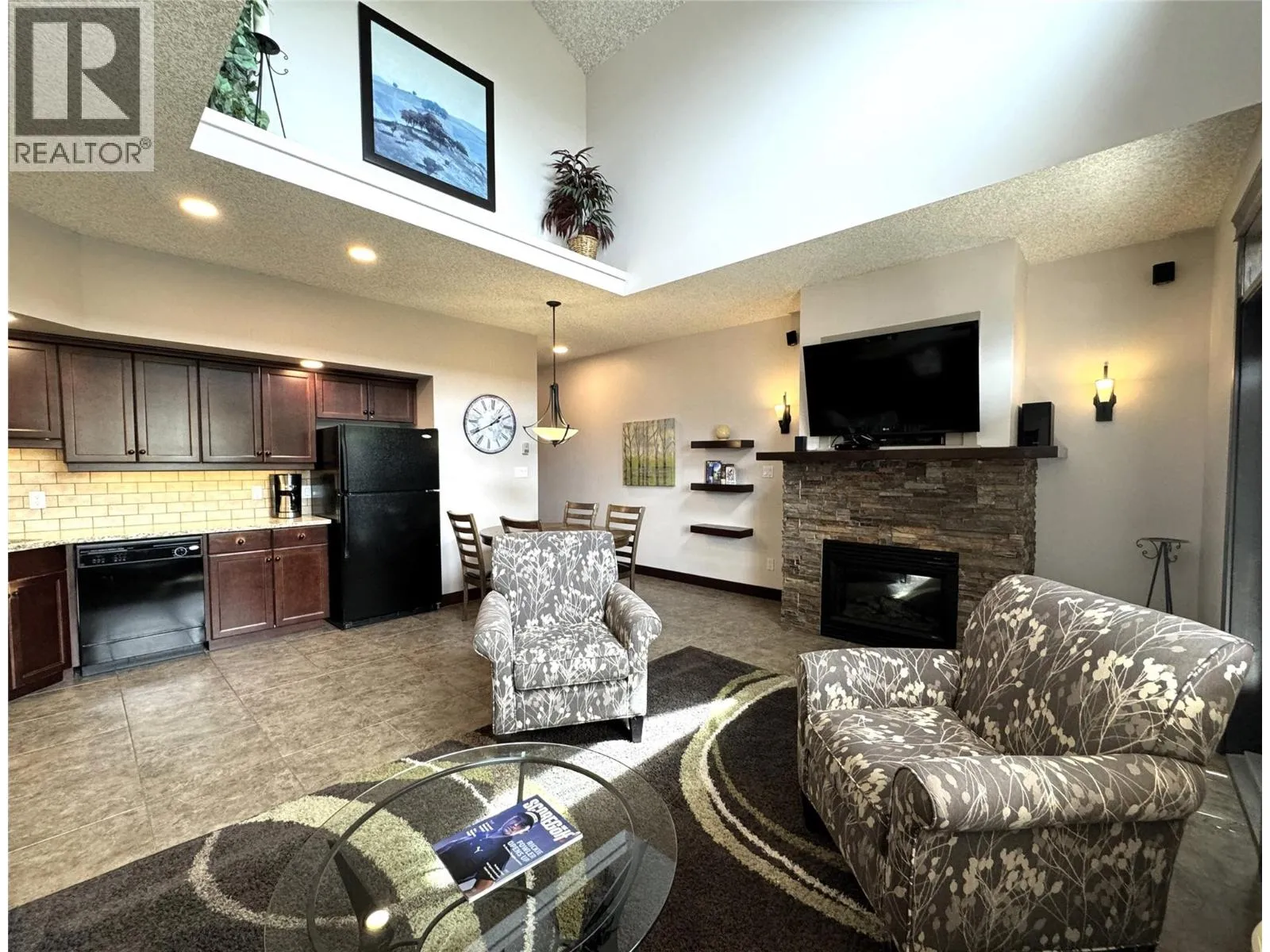 Apartment for rent: 500 Bighorn Boulevard Unit# 533b, Radium Hot Springs, British Columbia V0A 1M0