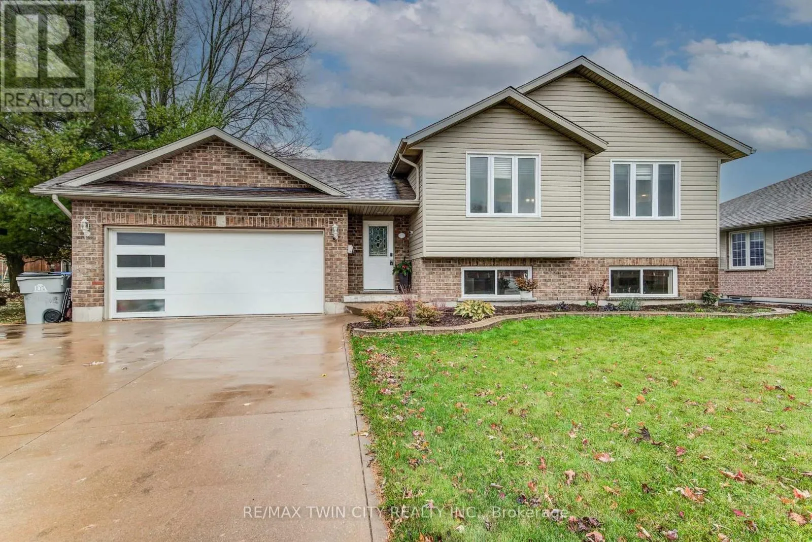 House for rent: 500 Boyne Avenue, North Perth, Ontario N4W 3V6