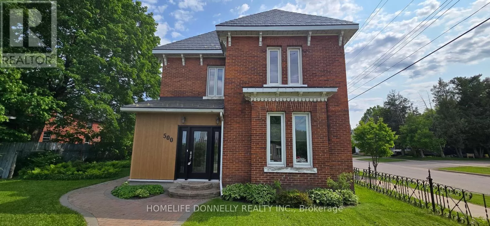 House for rent: 500 Pembroke Street W, Pembroke, Ontario K8A 5N9