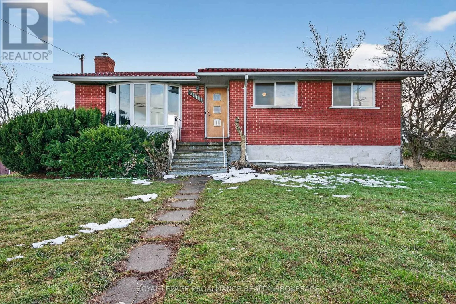 House for rent: 5000 County Road 2, Loyalist, Ontario K0H 2H0