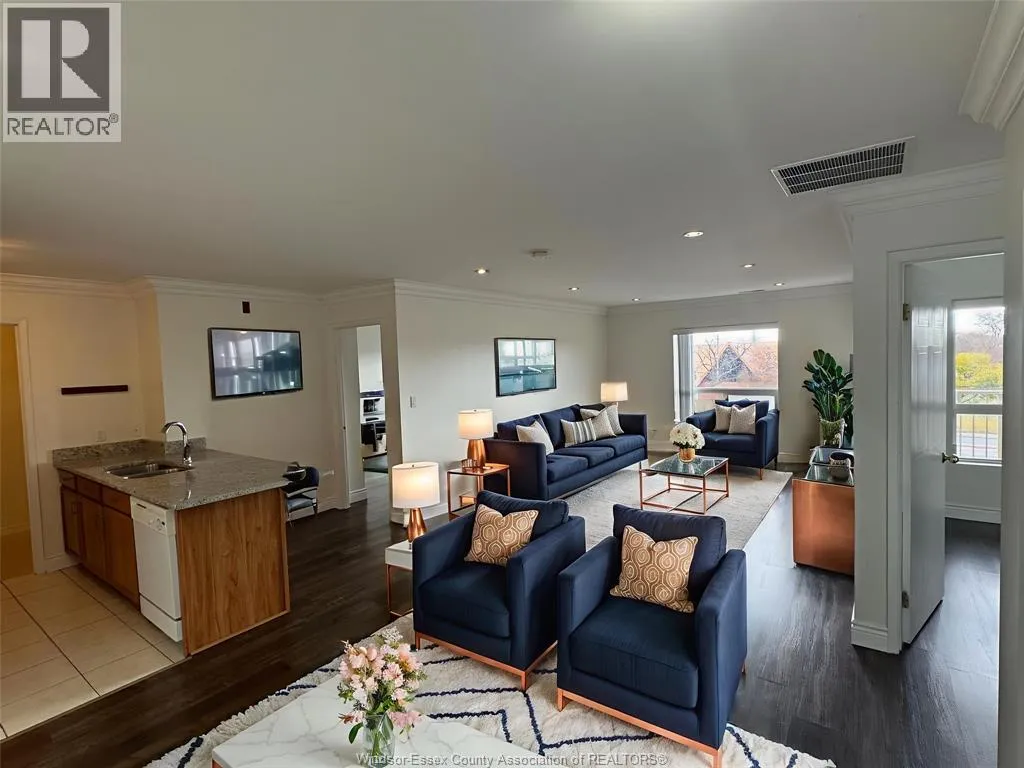 Apartment for rent: 5000 Wyandotte Unit# 404, Windsor, Ontario N8Y 5B8