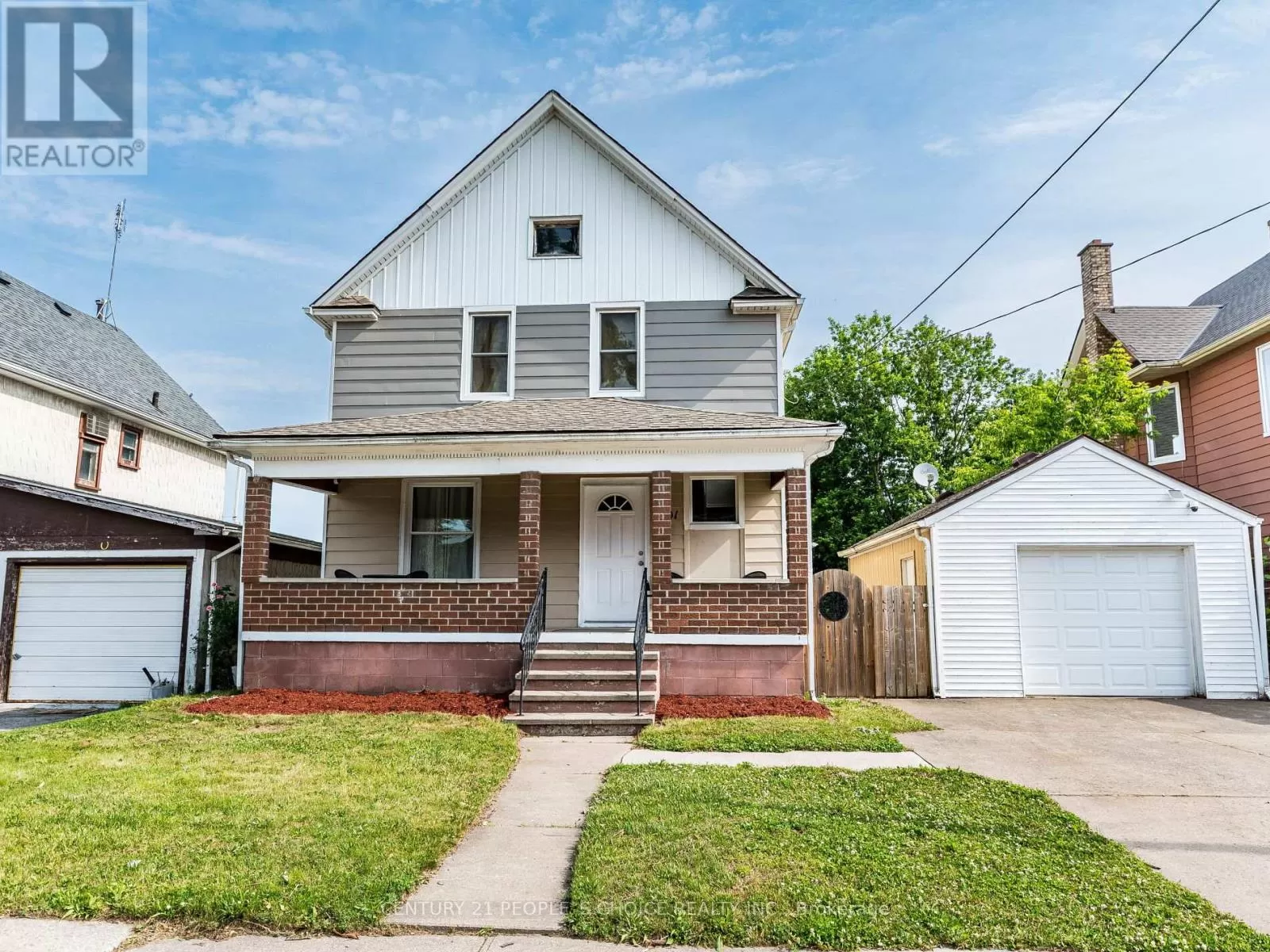 House for rent: 5001 Kitchener Street, Niagara Falls, Ontario L2G 1A9