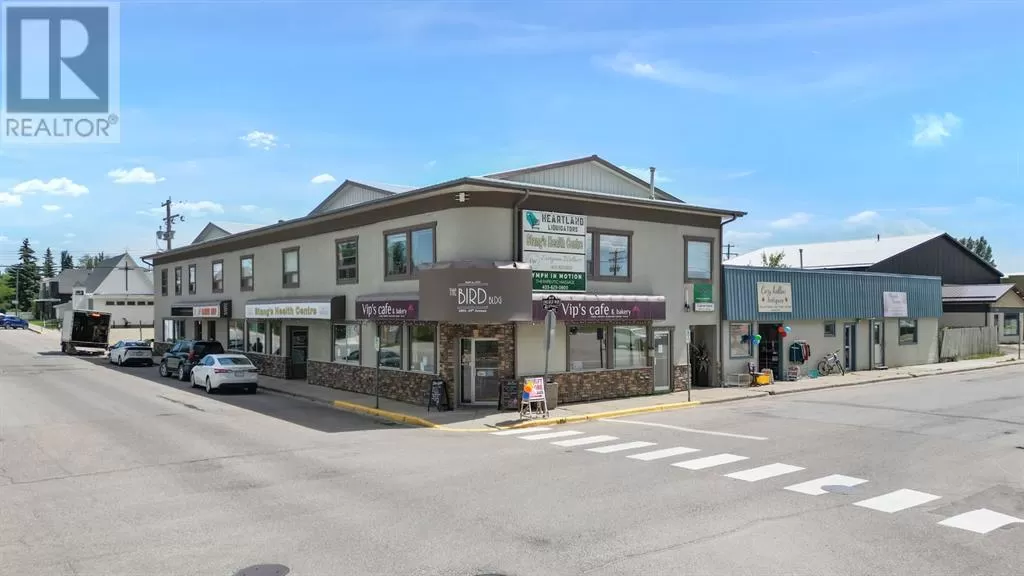 Commercial Mix for rent: 5001-05 49 Avenue, Olds, Alberta T4H 1W9