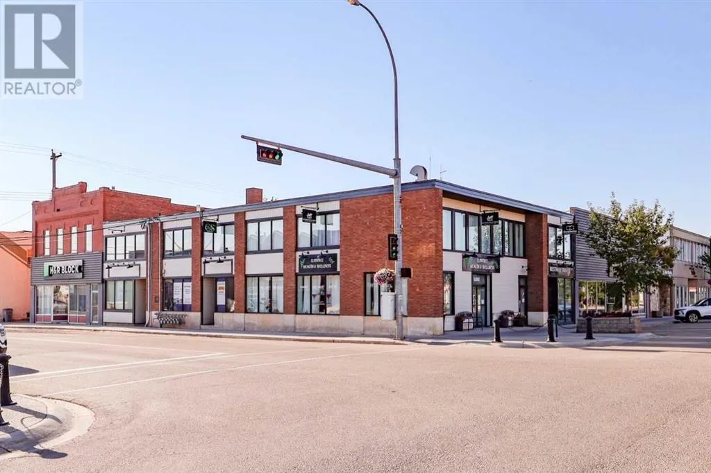 5002 50 Street, Stettler, Alberta T4K 1K9