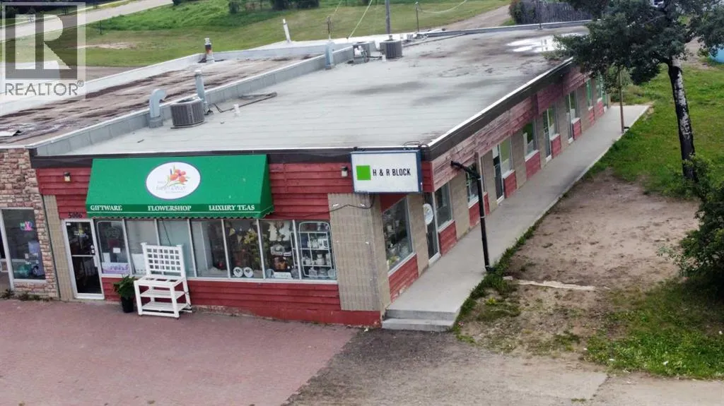 Commercial Mix for rent: 5006 A-d 50th Avenue, Valleyview, Alberta T0H 3N0