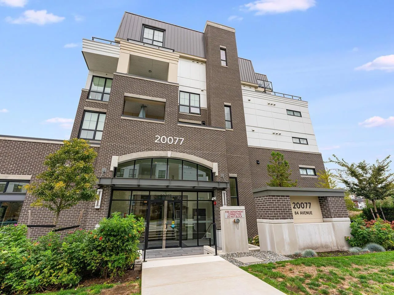 Apartment for rent: 501 20077 84 Avenue, Langley, British Columbia V2Y 3X7