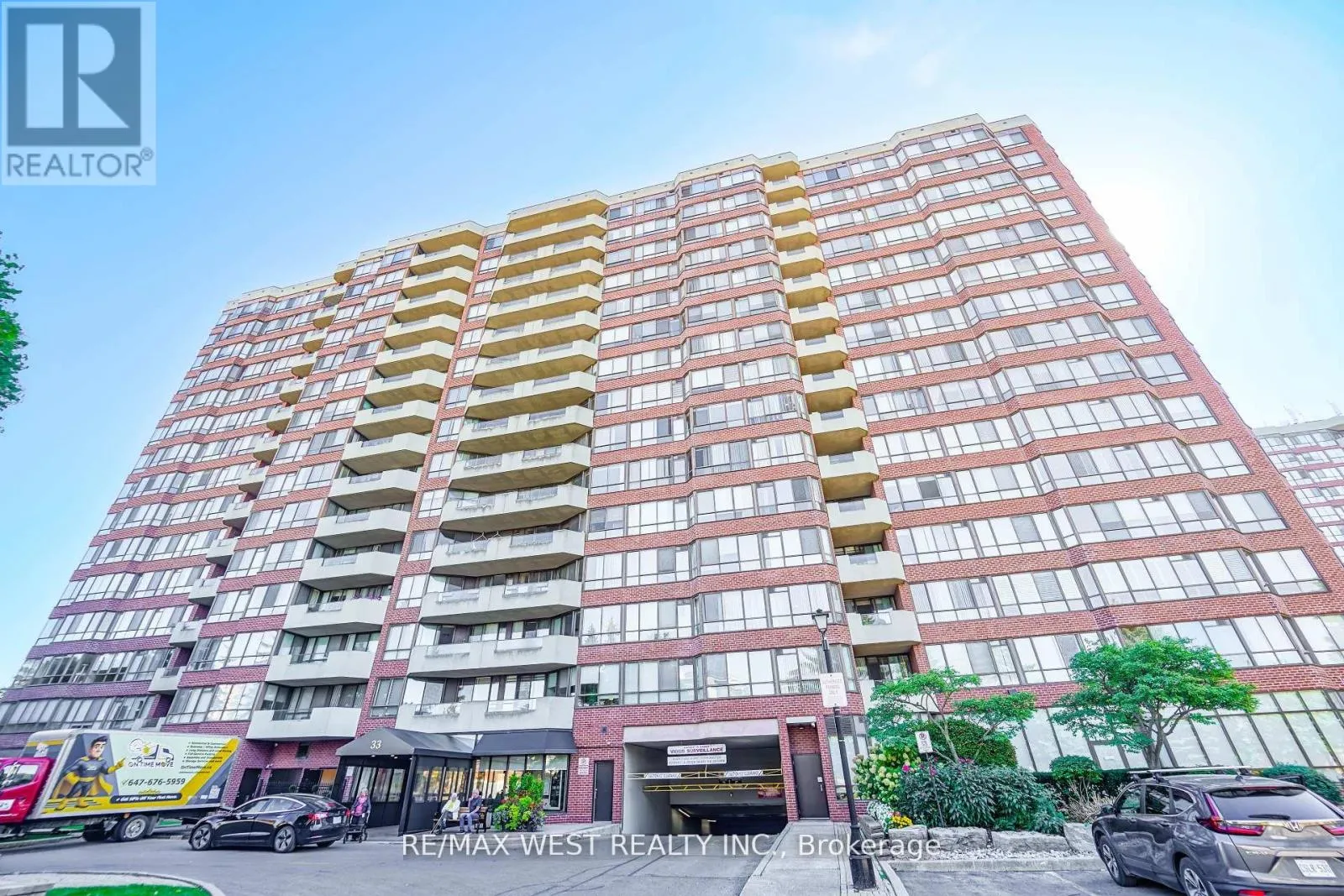 Apartment for rent: 501 - 33 Weldrick Road E, Richmond Hill, Ontario L4C 8W4