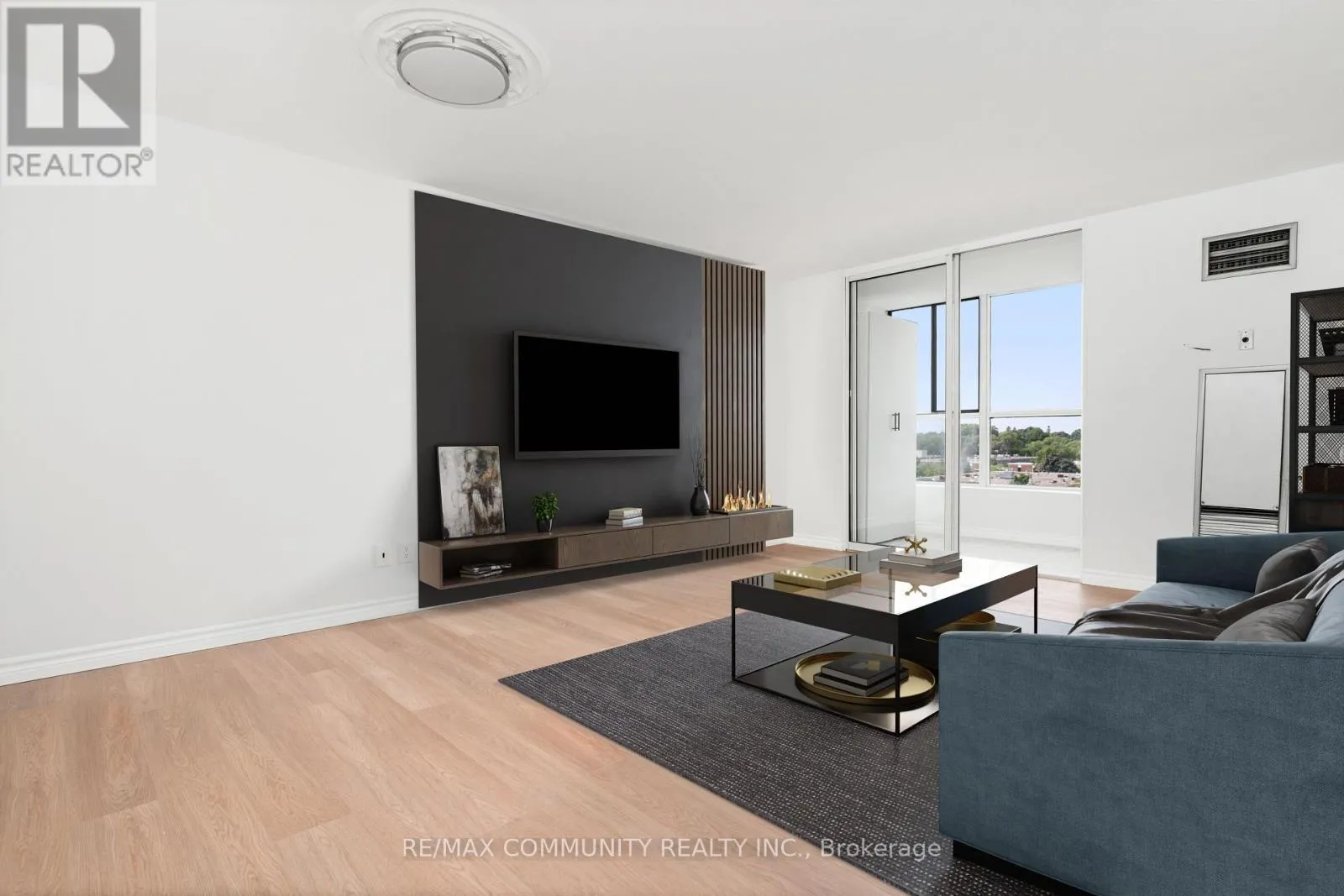 Apartment for rent: 501 - 330 Mccowan Road, Toronto, Ontario M1J 3N3