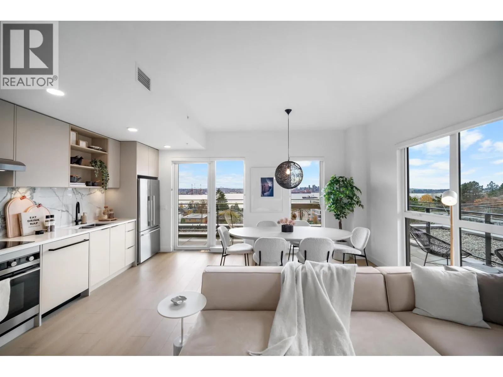 Apartment for rent: 501 422 E 3rd Street, North Vancouver, British Columbia V7L 0K1