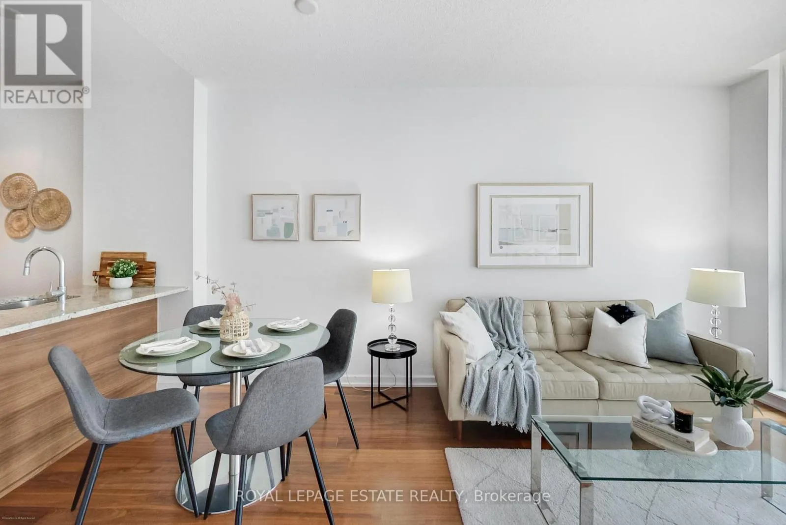 Apartment for rent: 501 - 70 Forest Manor Road, Toronto, Ontario M2J 0A9