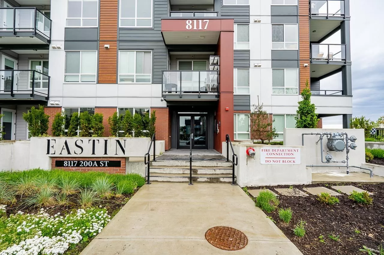 Apartment for rent: 501 8117 200a Street, Langley, British Columbia V2Y 3W9