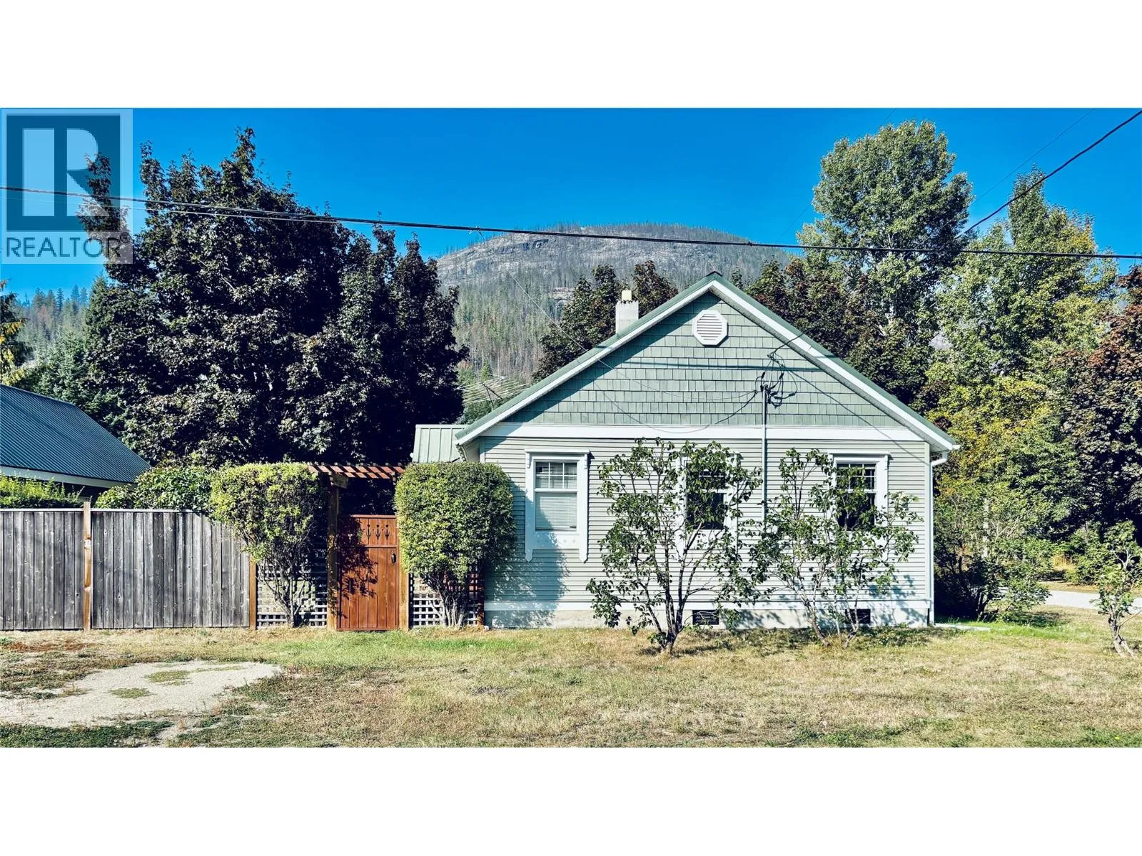 House for rent: 501 Arthur Street, Slocan, British Columbia V0G 2C0