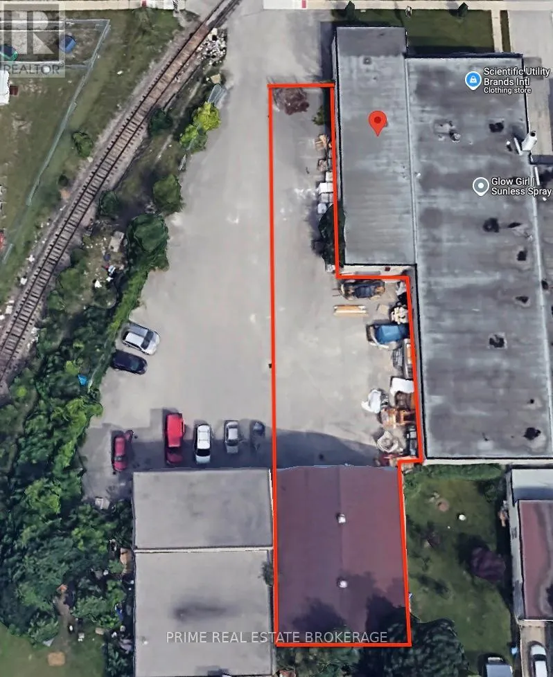 Warehouse for rent: 501 Bathurst Street, London East, Ontario N6B 1P5